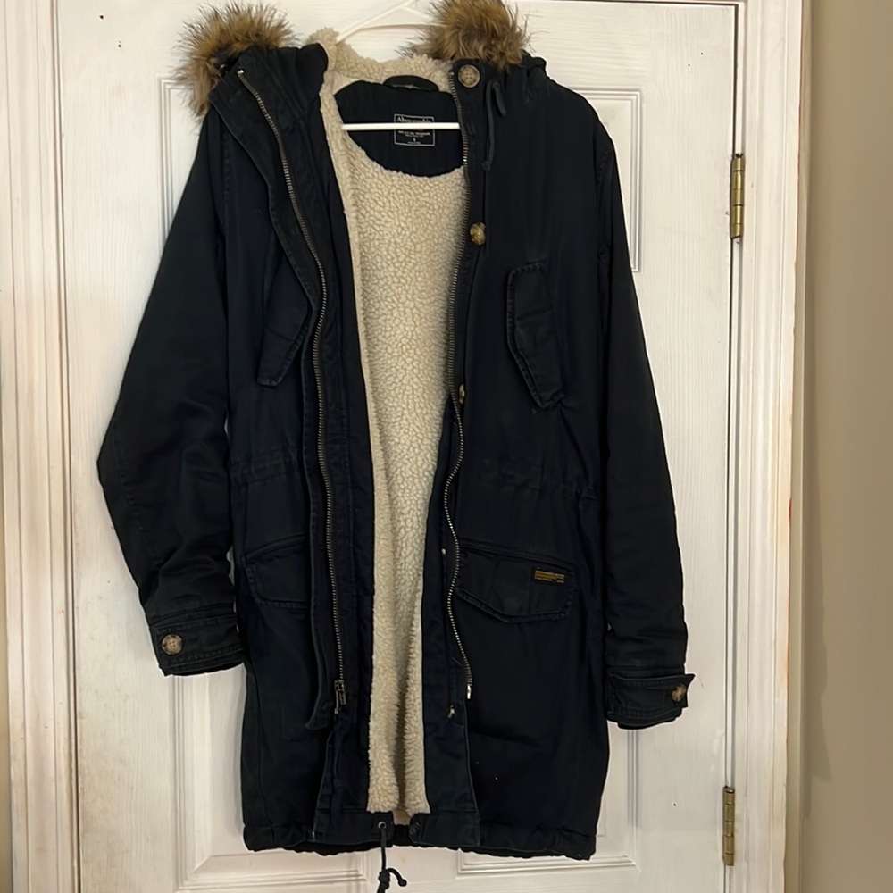 Abercrombie and Fitch navy blue winter coat size small.
